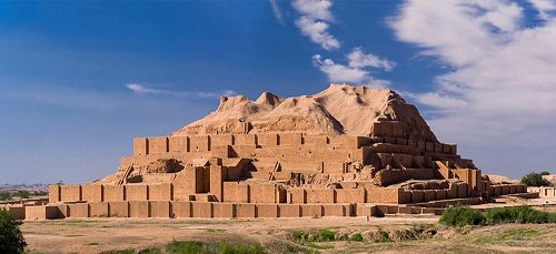 IRAN has alot of favourite Attractions that you can't miss visiting them !